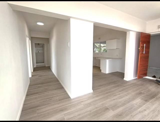 3 BEDROOM PROPERTY TO RENT IN SEA POINT UPPER
